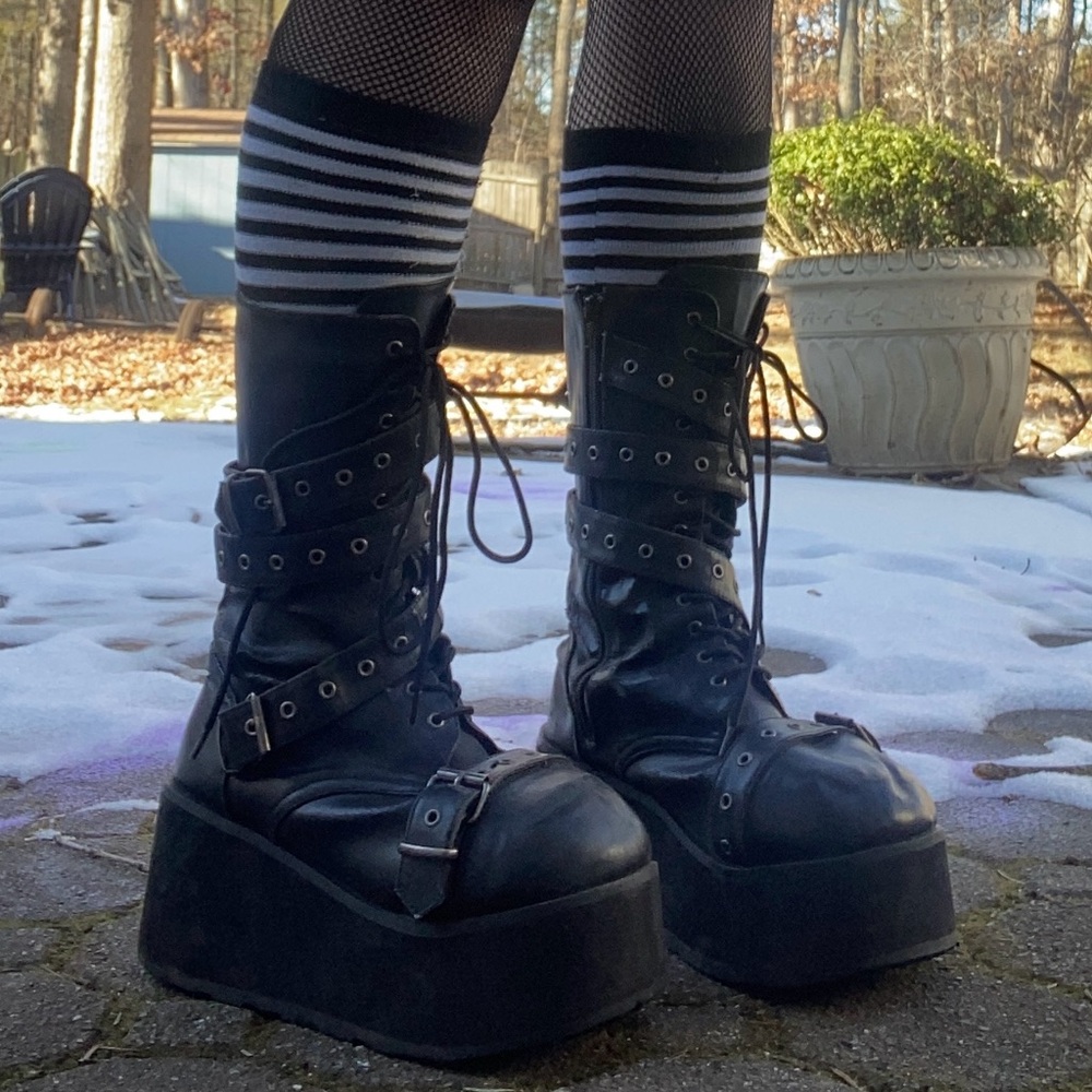 Demonias 8.5